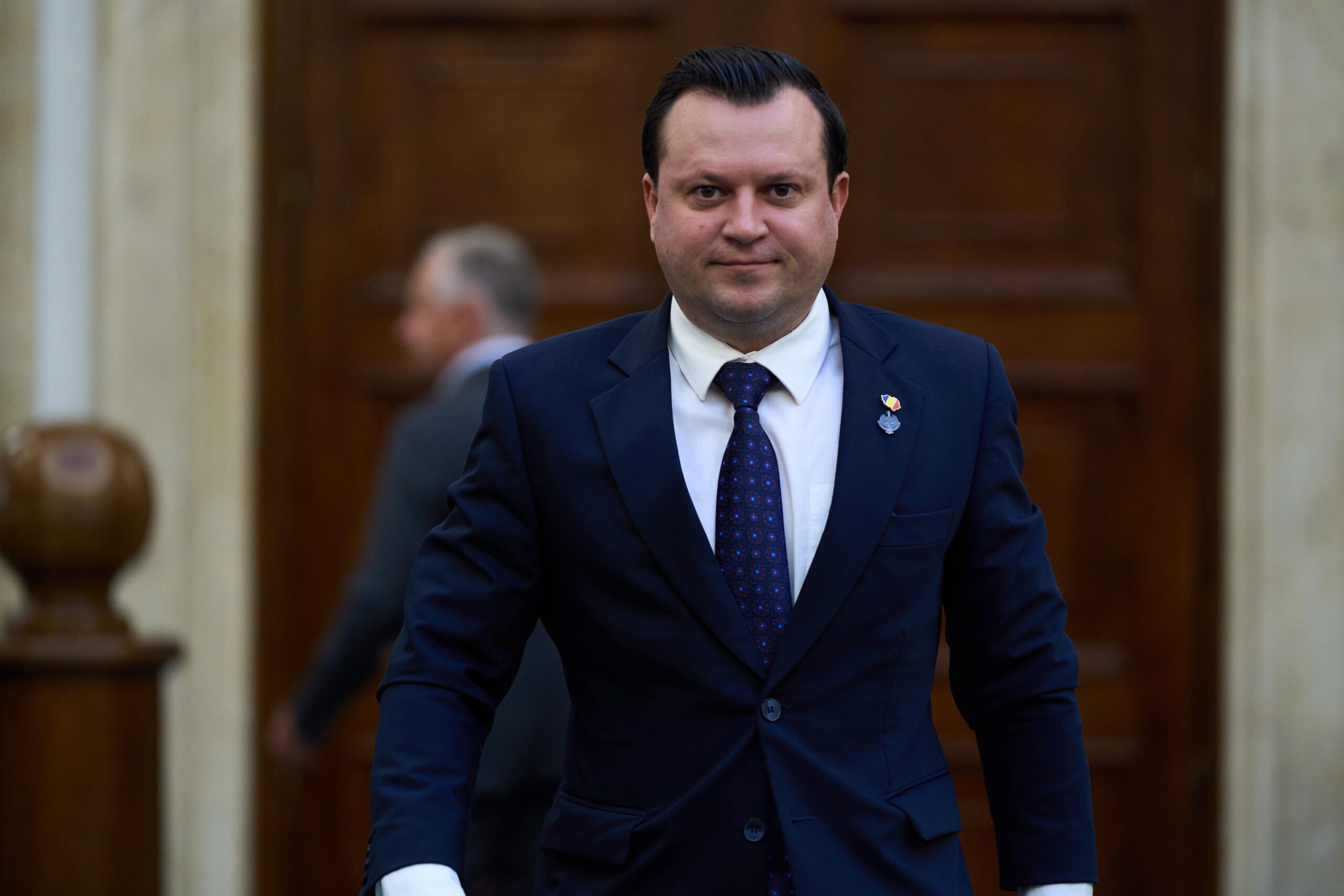 Cătălin Silegeanu: „Educația românească sângerează! Profesorii sunt umiliți, elevii sunt abandonați”