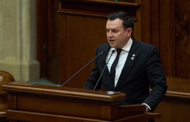 Senatorul botoșănean Cătălin Silegeanu a anunțat, vineri, că a depus un set de amendamente la proiectul legislativ privind impozitul pe tonajul maritim